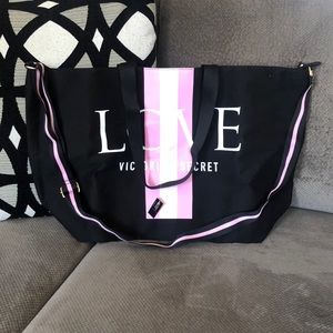 Victoria Secret “LOVE” Tote Bag ✨🏷